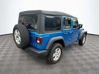 Jeep Wrangler Unlimited 2022 4x4 Jeep Beach Edition 4 puertas SUV