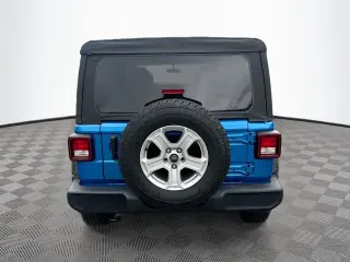 Jeep Wrangler Unlimited 2022 4x4 Jeep Beach Edition 4 puertas SUV