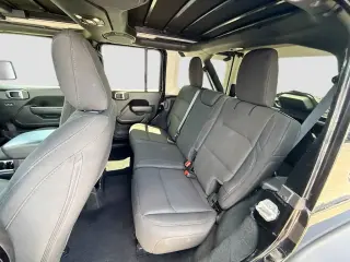 Jeep Wrangler Unlimited 2022 4x4 Sport 4 puertas SUV