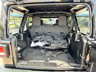 Jeep Wrangler Unlimited 2022 4x4 Sport 4 puertas SUV