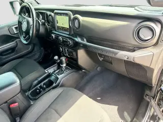 Jeep Wrangler Unlimited 2022 4x4 Sport 4 puertas SUV