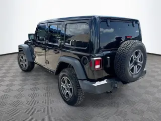 Jeep Wrangler Unlimited 2022 4x4 Sport 4 puertas SUV
