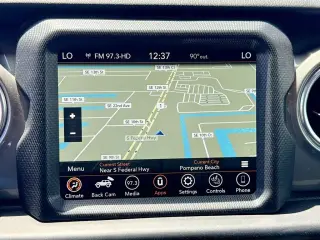 Jeep Wrangler Unlimited 2022 4x4 Sahara Altitude 4 puertas SUV