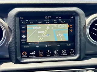 Jeep Wrangler Unlimited 2022 4x4 Sahara Altitude 4 puertas SUV