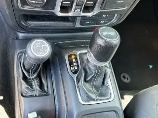 Jeep Wrangler Unlimited 2022 4x4 Sahara Altitude 4 puertas SUV