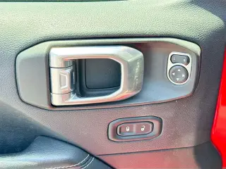 Jeep Wrangler Unlimited 2022 4x4 Sahara Altitude 4 puertas SUV
