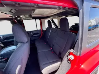 Jeep Wrangler Unlimited 2022 4x4 Sahara Altitude 4 puertas SUV