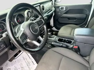 Jeep Wrangler 2023 4x4 Sahara 4 puertas SUV