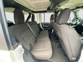 Jeep Wrangler 2023 4x4 Sahara 4 puertas SUV