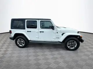 Jeep Wrangler 2023 4x4 Sahara 4 puertas SUV