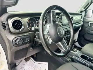 Jeep Wrangler 2023 4x4 Sahara 4 puertas SUV