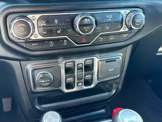 Jeep Wrangler Unlimited 2022 4x4 Sahara Altitude 4 puertas SUV