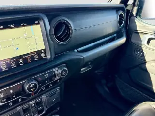 Jeep Wrangler Unlimited 2022 4x4 Sahara Altitude 4 puertas SUV