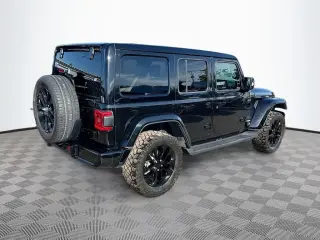 Jeep Wrangler Unlimited 2022 4x4 Sahara Altitude 4 puertas SUV