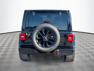 Jeep Wrangler Unlimited 2022 4x4 Sahara Altitude 4 puertas SUV