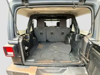 Jeep Wrangler 2023 4x4 Sahara 4 puertas SUV