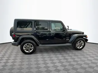Jeep Wrangler 2023 4x4 Sahara 4 puertas SUV