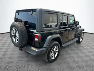Jeep Wrangler 2023 4x4 Sahara 4 puertas SUV