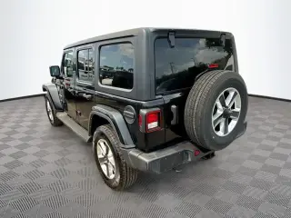 Jeep Wrangler 2023 4x4 Sahara 4 puertas SUV