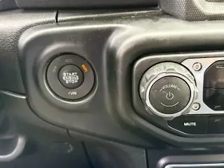 Jeep Wrangler Unlimited 2022 4x4 Sahara Altitude 4 puertas SUV