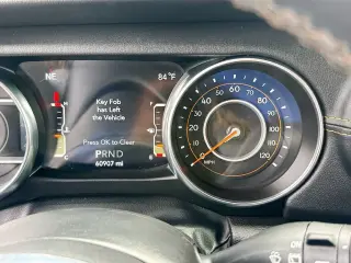 Jeep Wrangler Unlimited 2022 4x4 Sahara Altitude 4 puertas SUV