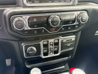 Jeep Wrangler Unlimited 2022 4x4 Sahara Altitude 4 puertas SUV