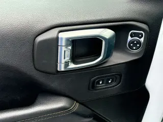Jeep Wrangler Unlimited 2022 4x4 Sahara Altitude 4 puertas SUV