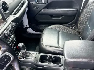 Jeep Wrangler Unlimited 2022 4x4 Sahara Altitude 4 puertas SUV