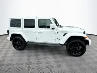 Jeep Wrangler Unlimited 2022 4x4 Sahara Altitude 4 puertas SUV