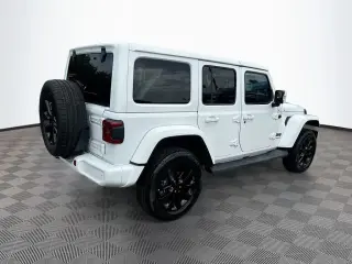 Jeep Wrangler Unlimited 2022 4x4 Sahara Altitude 4 puertas SUV