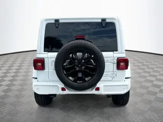 Jeep Wrangler Unlimited 2022 4x4 Sahara Altitude 4 puertas SUV