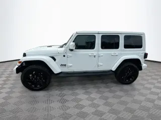 Jeep Wrangler Unlimited 2022 4x4 Sahara Altitude 4 puertas SUV