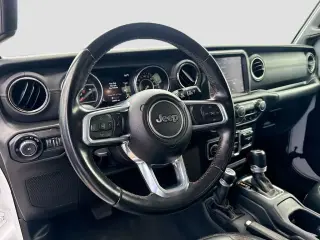 Jeep Wrangler Unlimited 2022 4x4 Sahara Altitude 4 puertas SUV