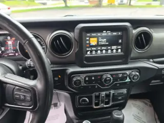 Jeep Wrangler 2023 4x4 Willys 4xe 4 puertas SUV