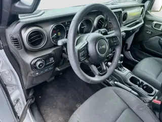 Jeep Wrangler 2023 4x4 Willys 4xe 4 puertas SUV