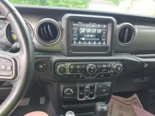 Jeep Wrangler 2023 4x4 Willys 4xe 4 puertas SUV