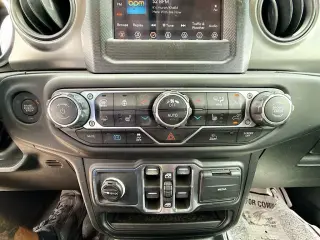 Jeep Wrangler 2023 4x4 Willys 4xe 4 puertas SUV