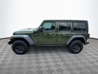Jeep Wrangler 2023 4x4 Willys 4xe 4 puertas SUV