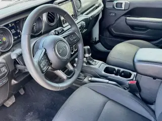 Jeep Wrangler 2023 4x4 Willys 4xe 4 puertas SUV
