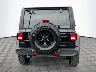 Jeep Wrangler 2023 4x4 Willys 4xe 4 puertas SUV