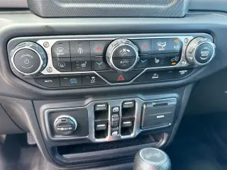 Jeep Wrangler 2023 4x4 Willys 4xe 4 puertas SUV
