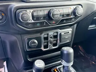 Jeep Wrangler Unlimited 2022 4x4 High Altitude 4xe 4 puertas SUV