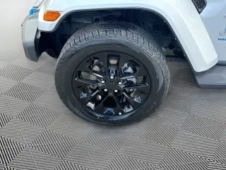 Jeep Wrangler Unlimited 2022 4x4 High Altitude 4xe 4 puertas SUV