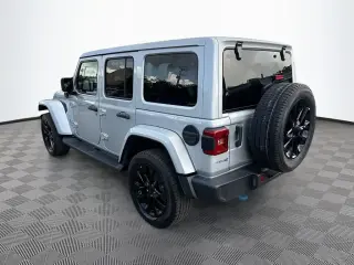 Jeep Wrangler Unlimited 2022 4x4 High Altitude 4xe 4 puertas SUV