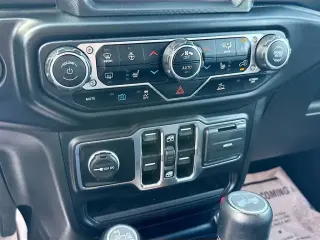 Jeep Wrangler 2023 4x4 Sahara 4xe 4 puertas SUV