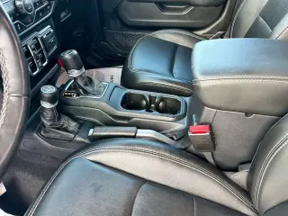 Jeep Wrangler 2023 4x4 Sahara 4xe 4 puertas SUV