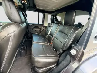 Jeep Wrangler 2023 4x4 Sahara 4xe 4 puertas SUV