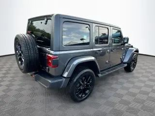 Jeep Wrangler 2023 4x4 Sahara 4xe 4 puertas SUV
