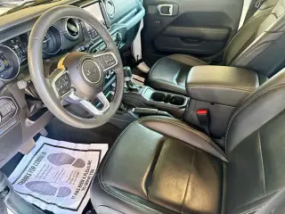 Jeep Wrangler 2023 4x4 Sahara 4xe 4 puertas SUV