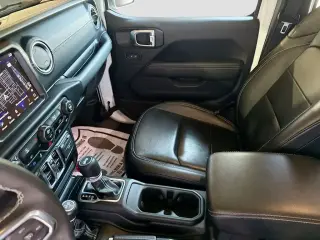 Jeep Wrangler 2023 4x4 Sahara 4xe 4 puertas SUV